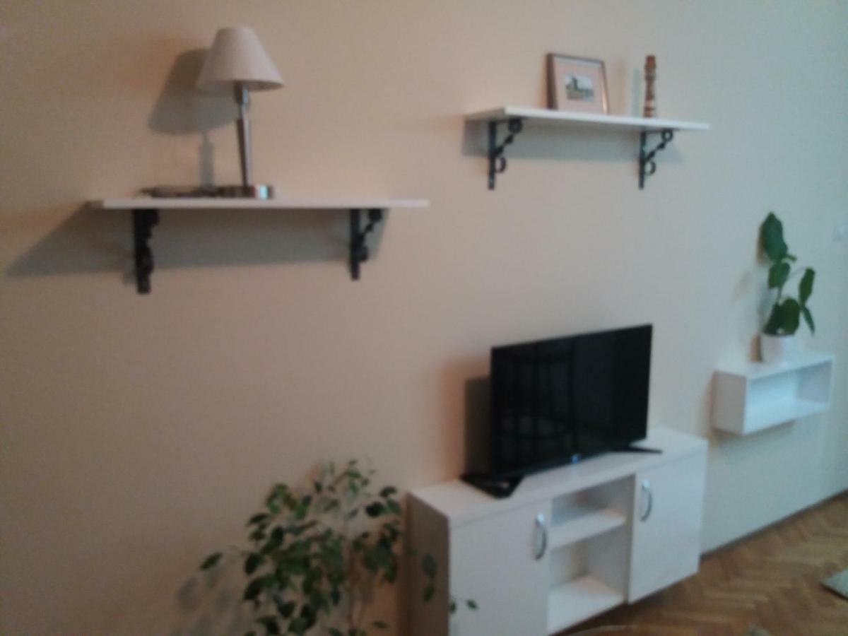 Studio Nina Нови-Сад Экстерьер фото